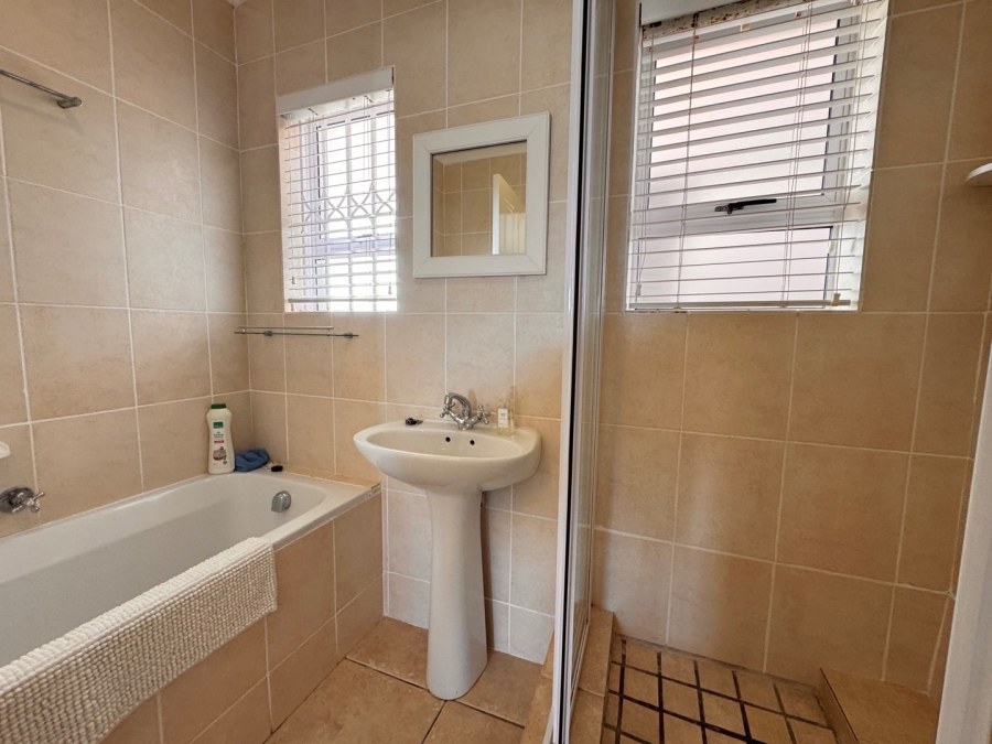 2 Bedroom Property for Sale in Big Bay Western Cape